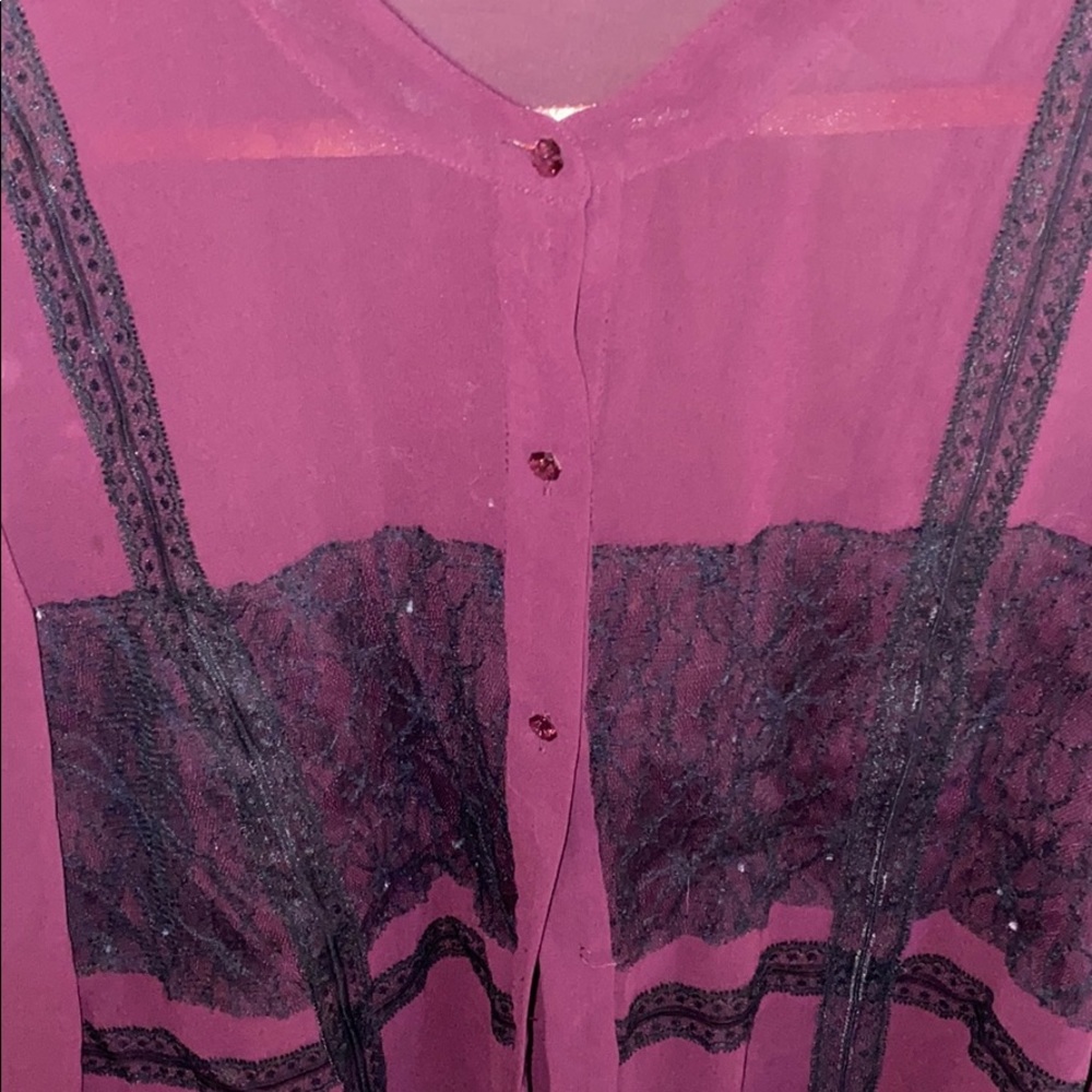 Blouse - Picture 2 of 3